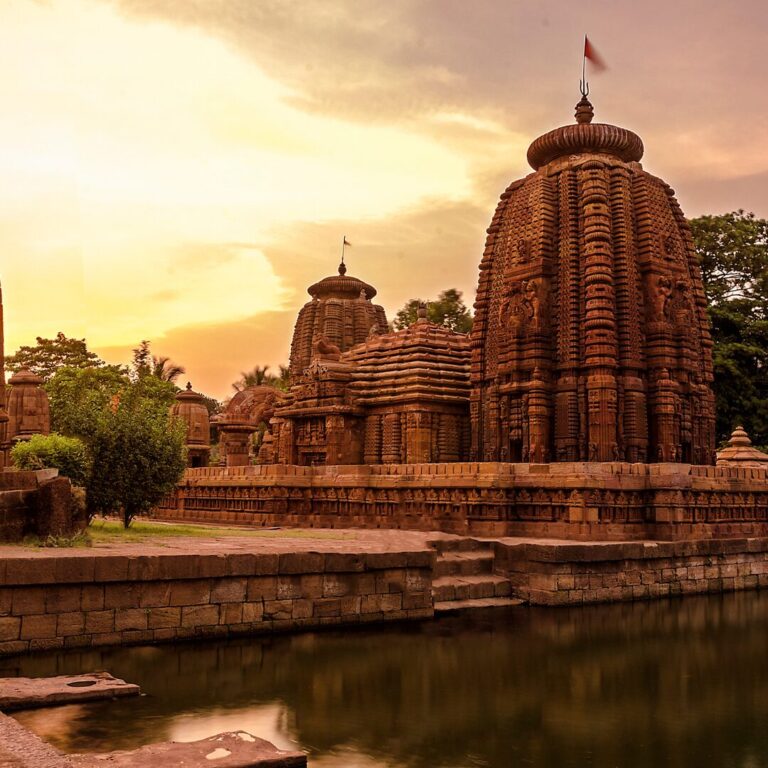 Temples-visit-768×768